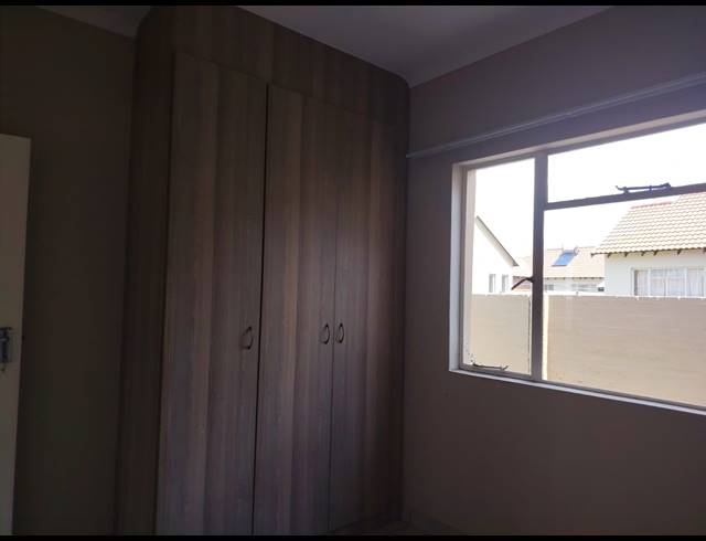 3 BEDROOM TOWNHOUSE FOR SALE IN WATERKLOOF AH